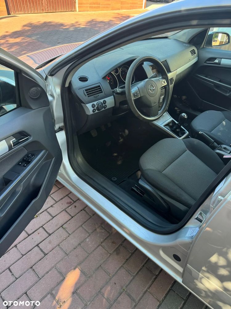 Opel Astra 1.6 - 8