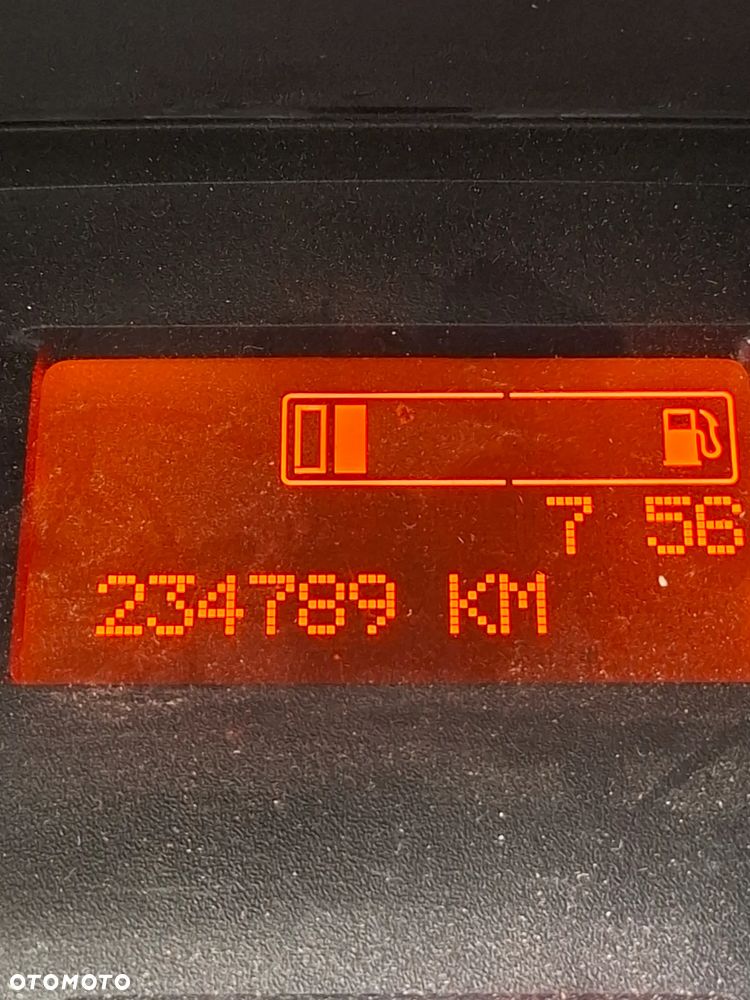 Opel Vivaro - 9