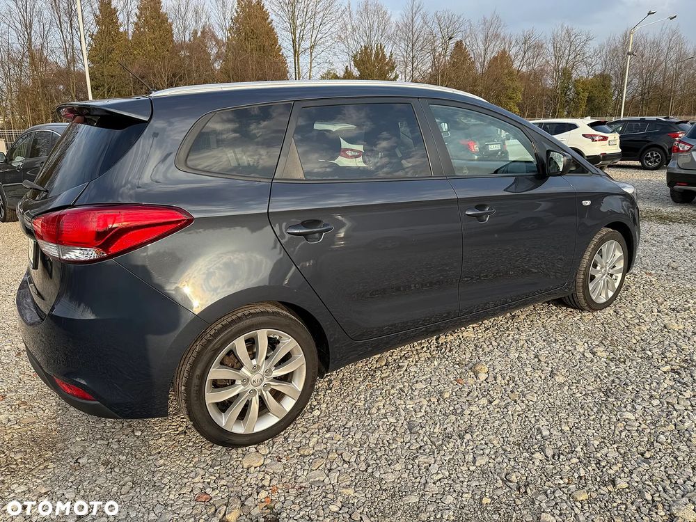 Kia Carens 1.6 GDI Dream-Team Edition - 9