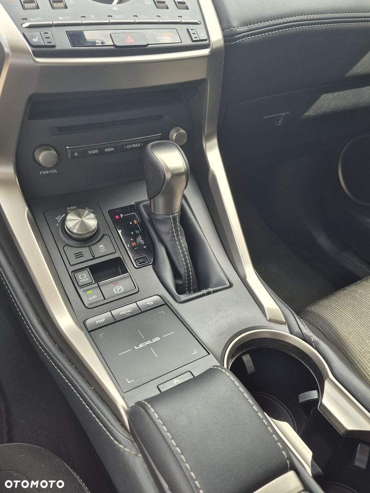 Lexus NX 300 Comfort AWD - 12