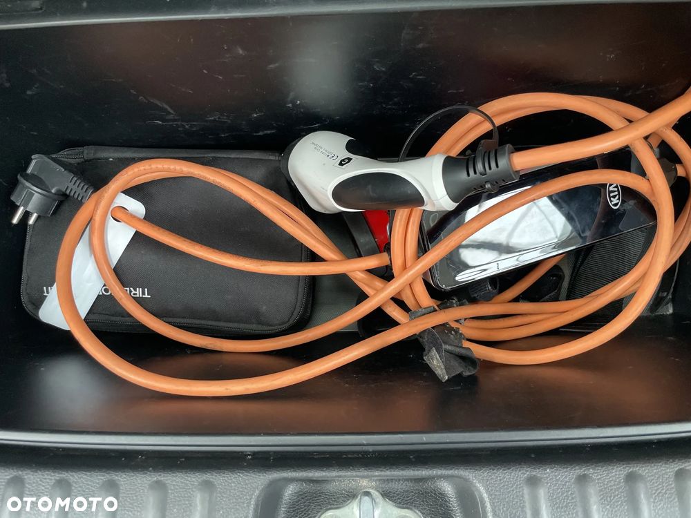 Kia Ceed 1.6 GDI PHEV L DCT - 19