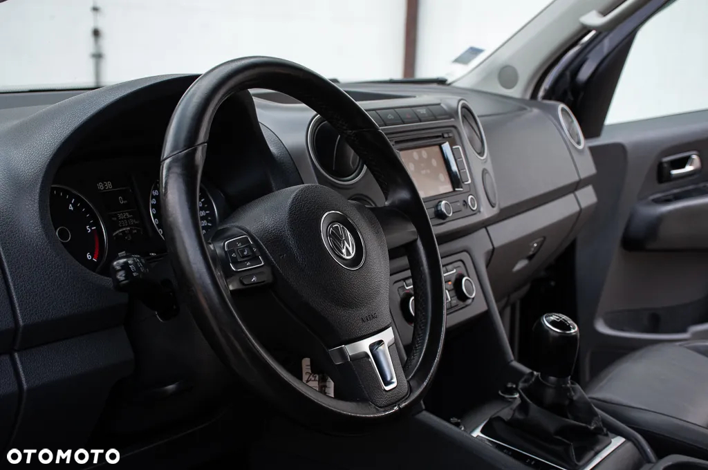 Volkswagen Amarok 2.0 BiTDI 4MOTION BMT Dark Label - 32