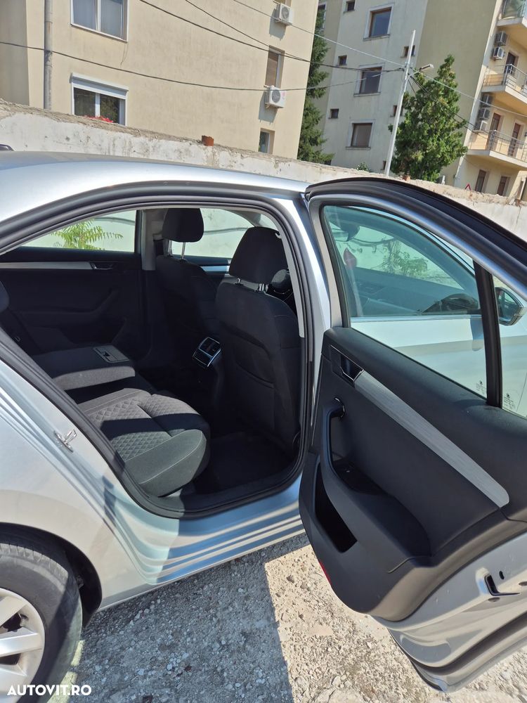 Skoda Superb 2.0 TDI DSG Style - 10