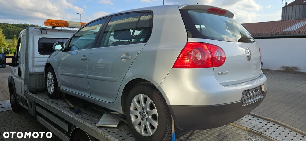 Volkswagen Golf 1.6 Comfortline DSG - 5