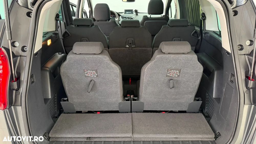 Peugeot 5008 1.6 THP Active - 29