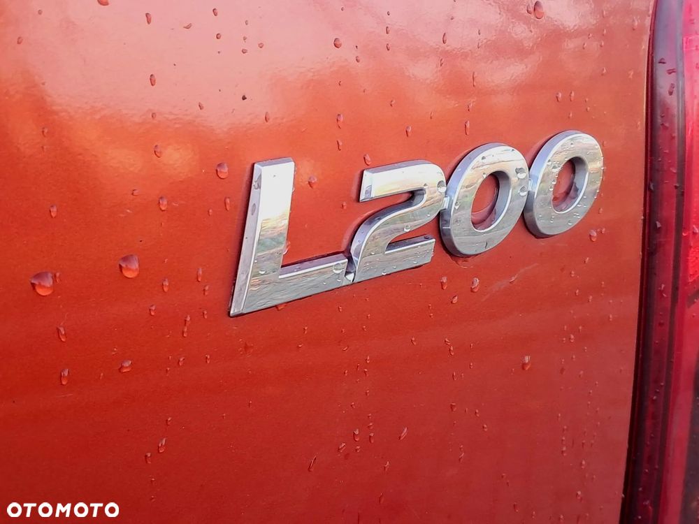 Mitsubishi L200 2.2 d DC Instyle Plus - 11