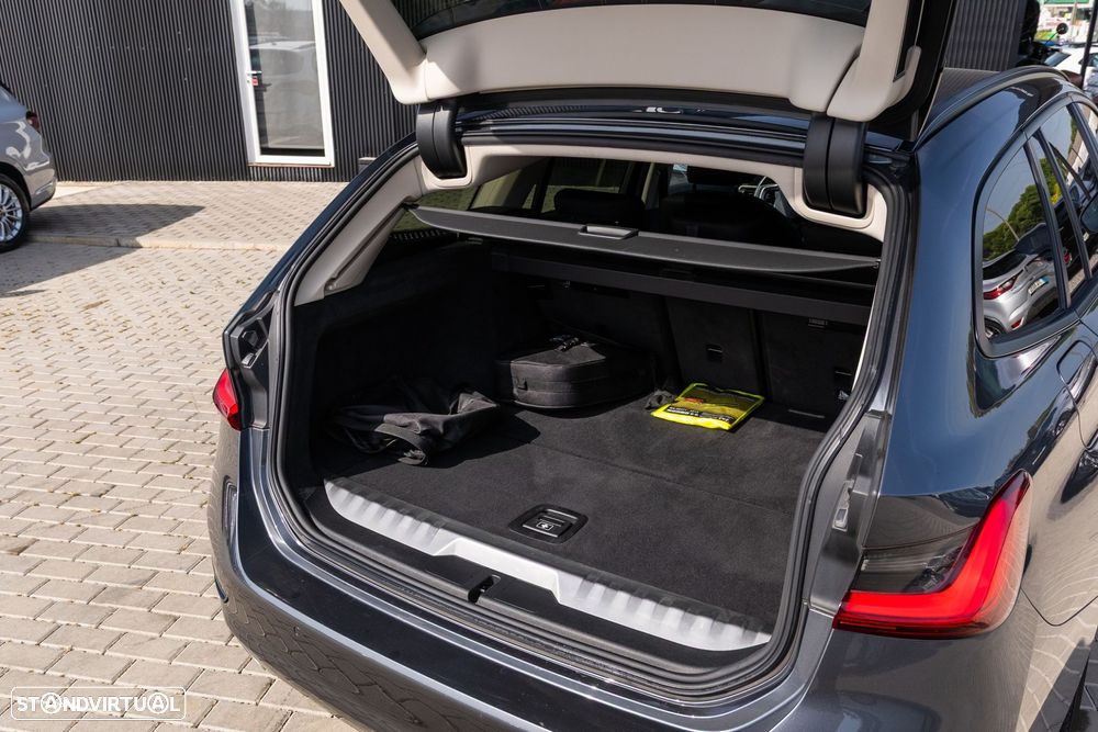 BMW 330 e Corporate Edition Auto - 10
