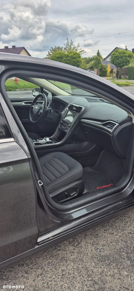 Ford Fusion - 5