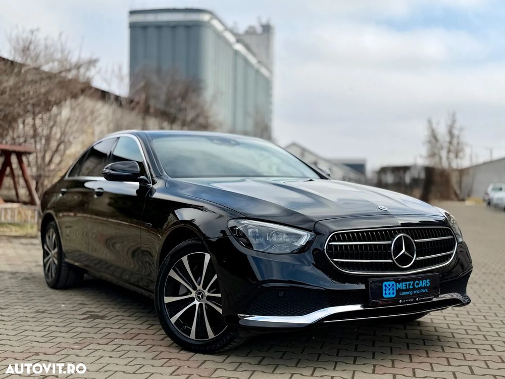 Mercedes-Benz E 300 4MATIC 9G-TRONIC Avantgarde - 1
