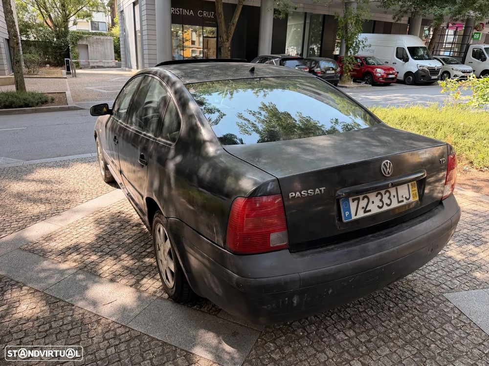 VW Passat 1.9 TDi Confl. Top Aut. - 4