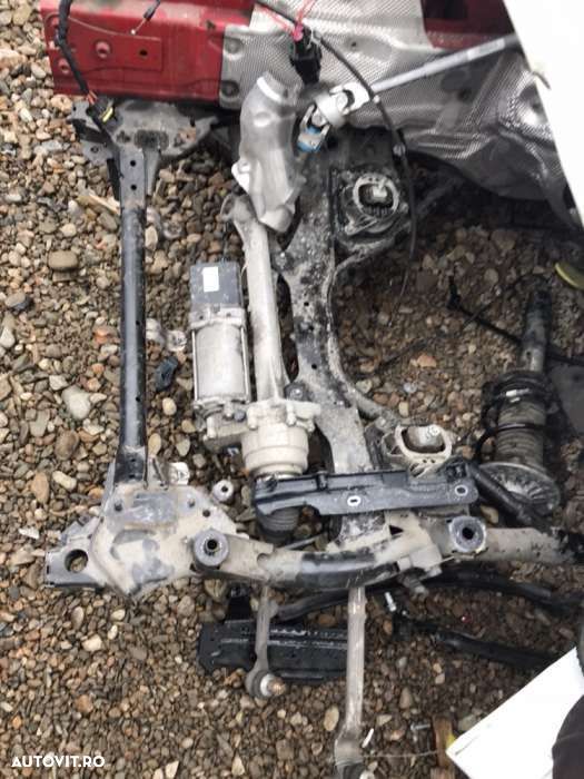 Jug motor punte fata bmw 320d f30 2013 - 1