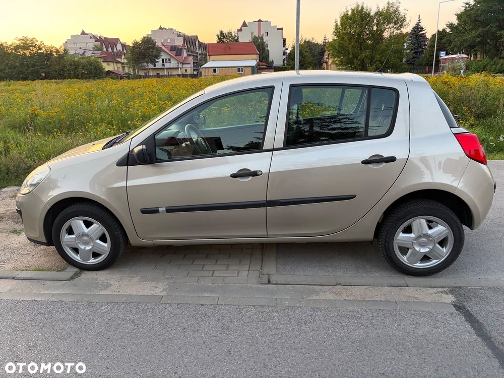 Renault Clio 1.2 16V Expression - 1