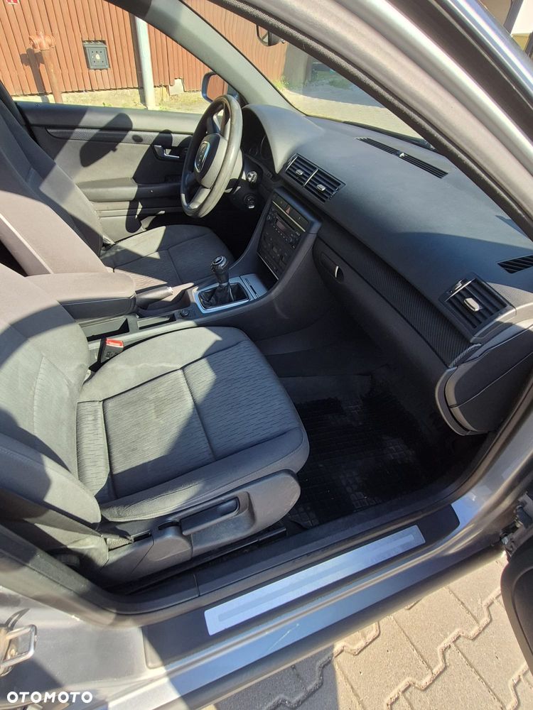 Audi A4 Avant - 16