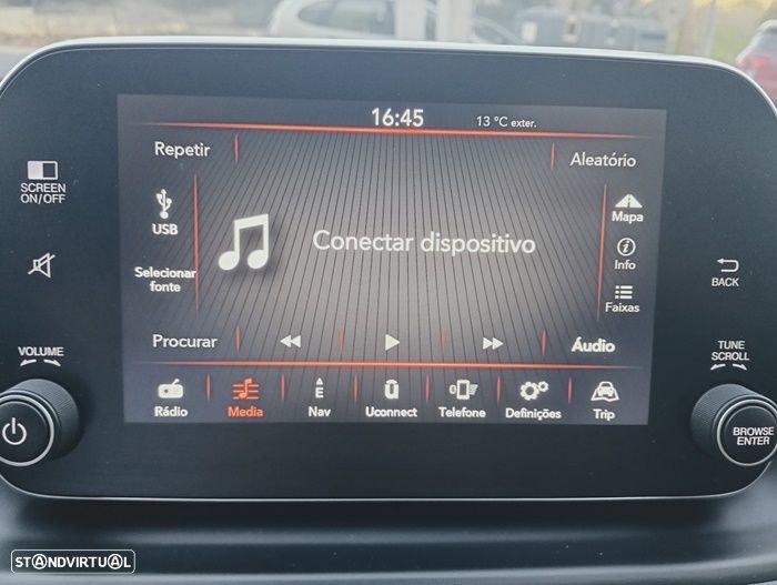 Fiat Tipo Station Wagon 1.3 M-Jet Lounge Tech - 35