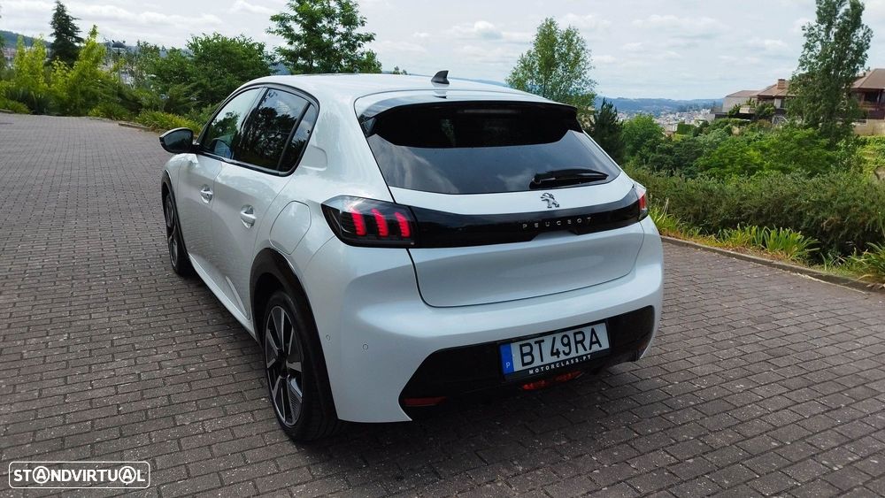 Peugeot e-208 50 kWh GT - 10