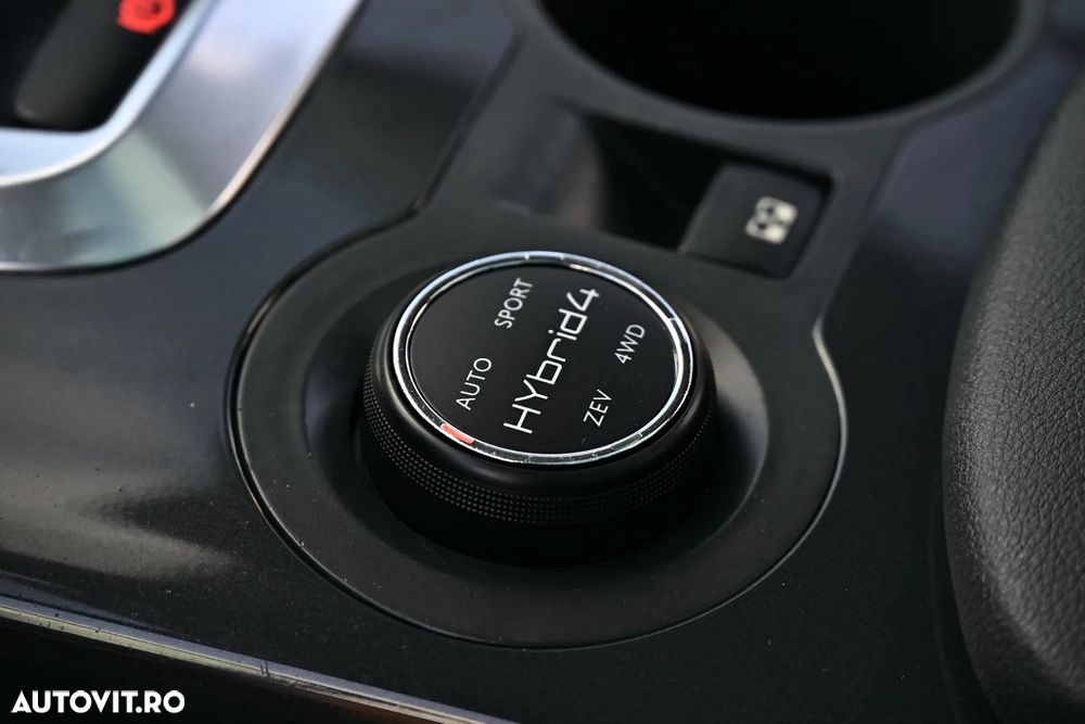 Peugeot 3008 Hybrid4 - 28