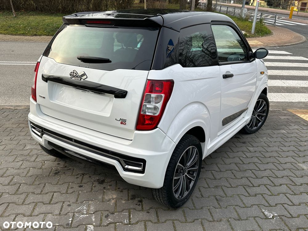 Aixam Crossover - 16