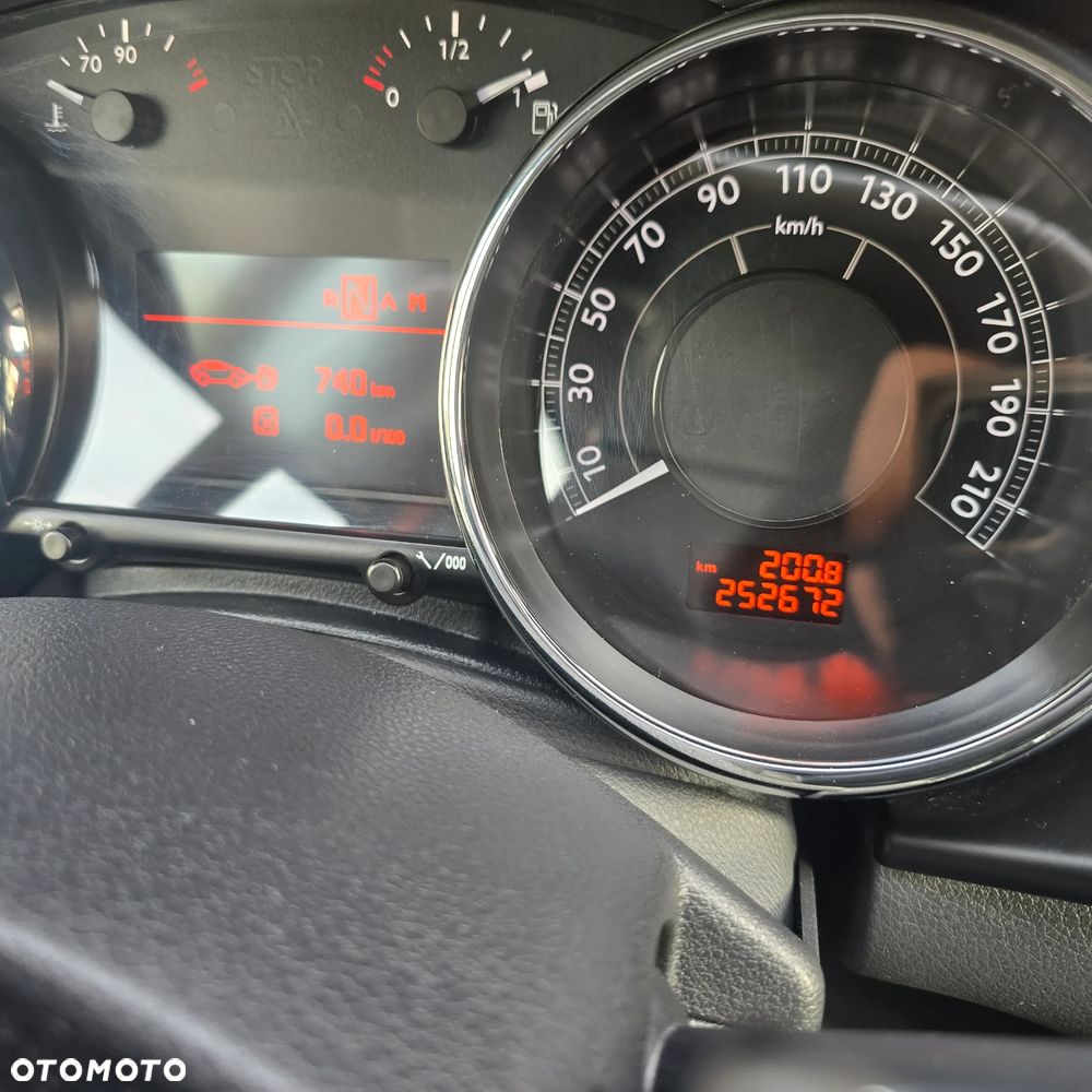 Peugeot 3008 2.0 HDi HYbrid4 - 9