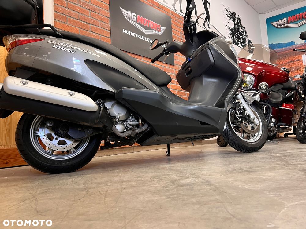 Suzuki Burgman - 10