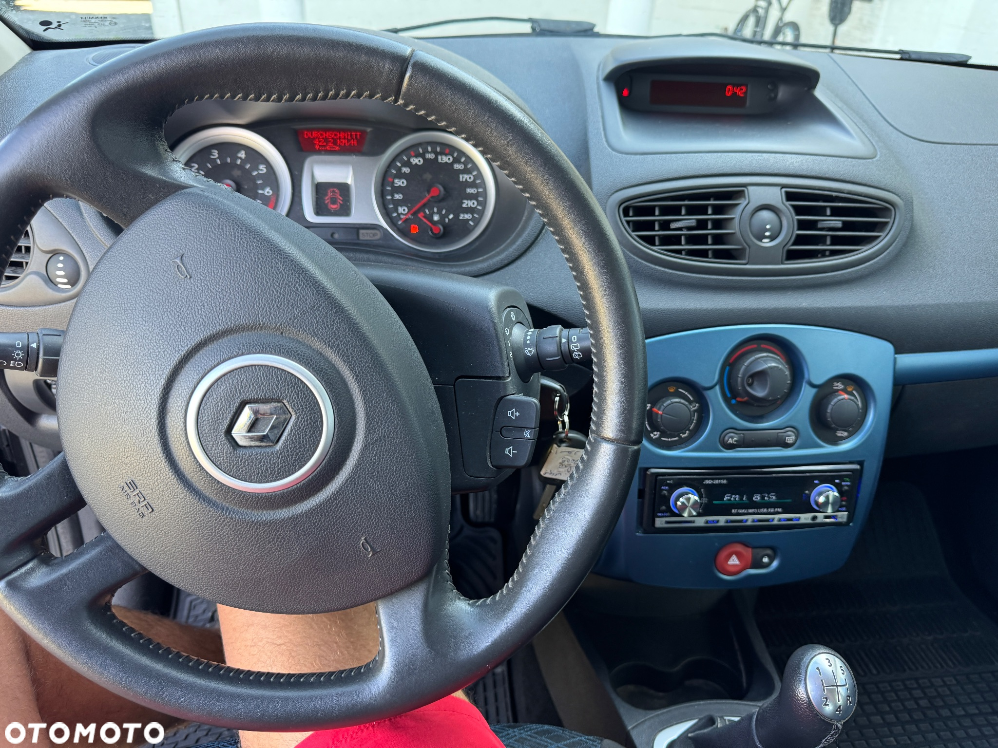 Renault Clio 1.2 16V 75 Expression - 8