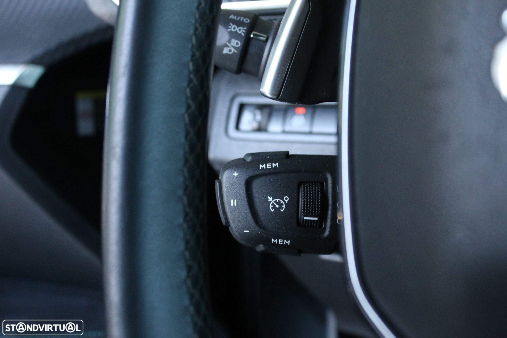 Peugeot 5008 1.2 PureTech Allure EAT8 - 26