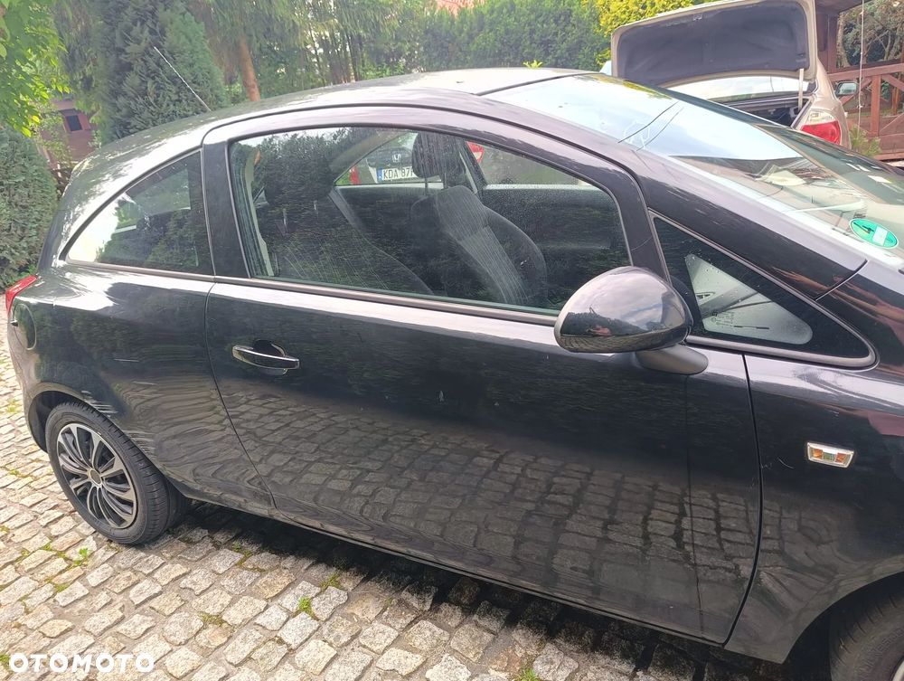 Opel Corsa 1.4 16V Essentia - 2