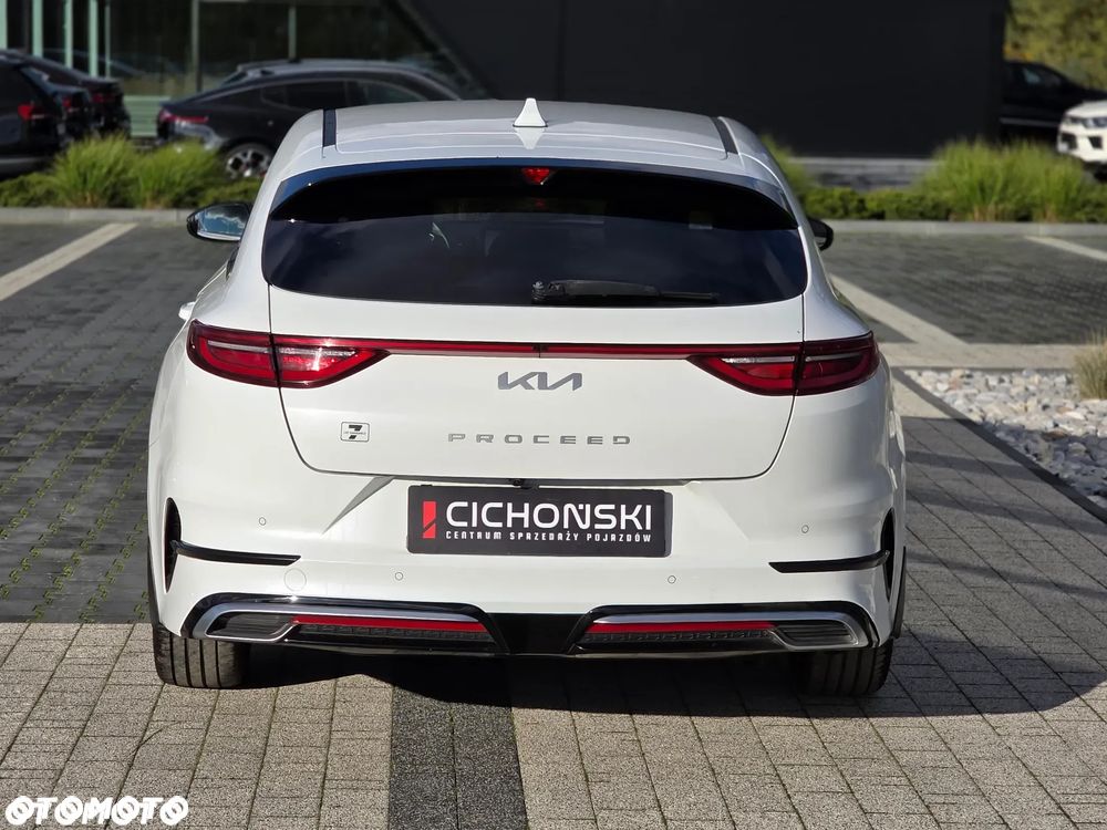 Kia ProCeed - 13