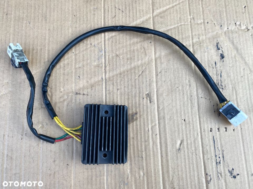 Regulator napięcia  Piaggio MP3  300/500  15R - 1
