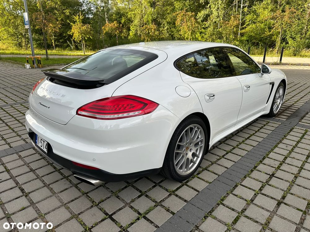 Porsche Panamera 4 Edition - 9