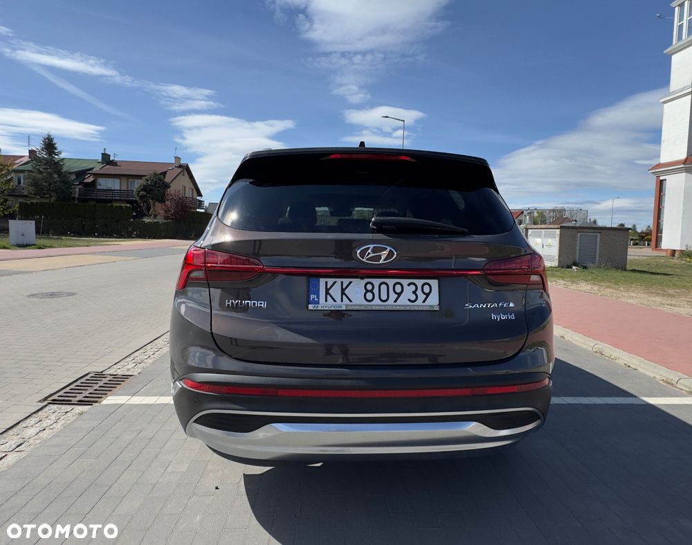 Hyundai Santa Fe 1.6 HEV 4WD SEVEN Signature - 11