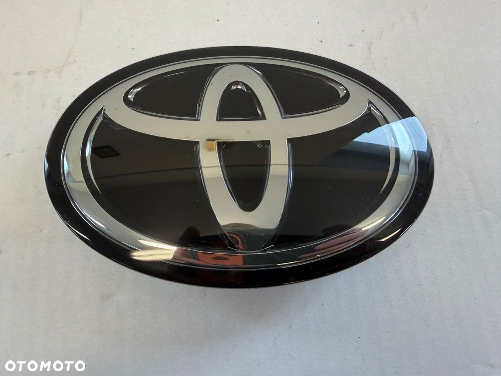 Oryginalny emblemat logo grill TOYOTA COROLLA E21 GR  53141-12280 53141-12340 przód - 1