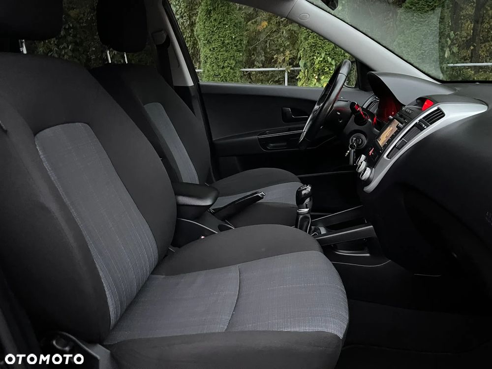 Kia Ceed Cee'd 1.4 L Euro2012 - 18