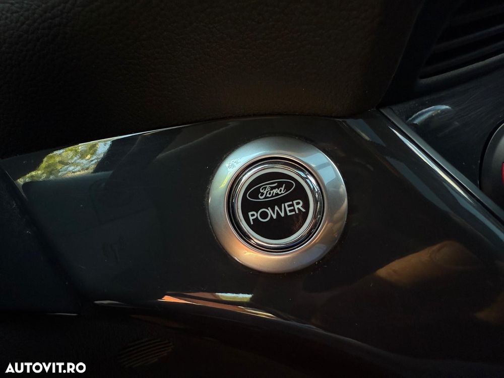 Ford Kuga - 9