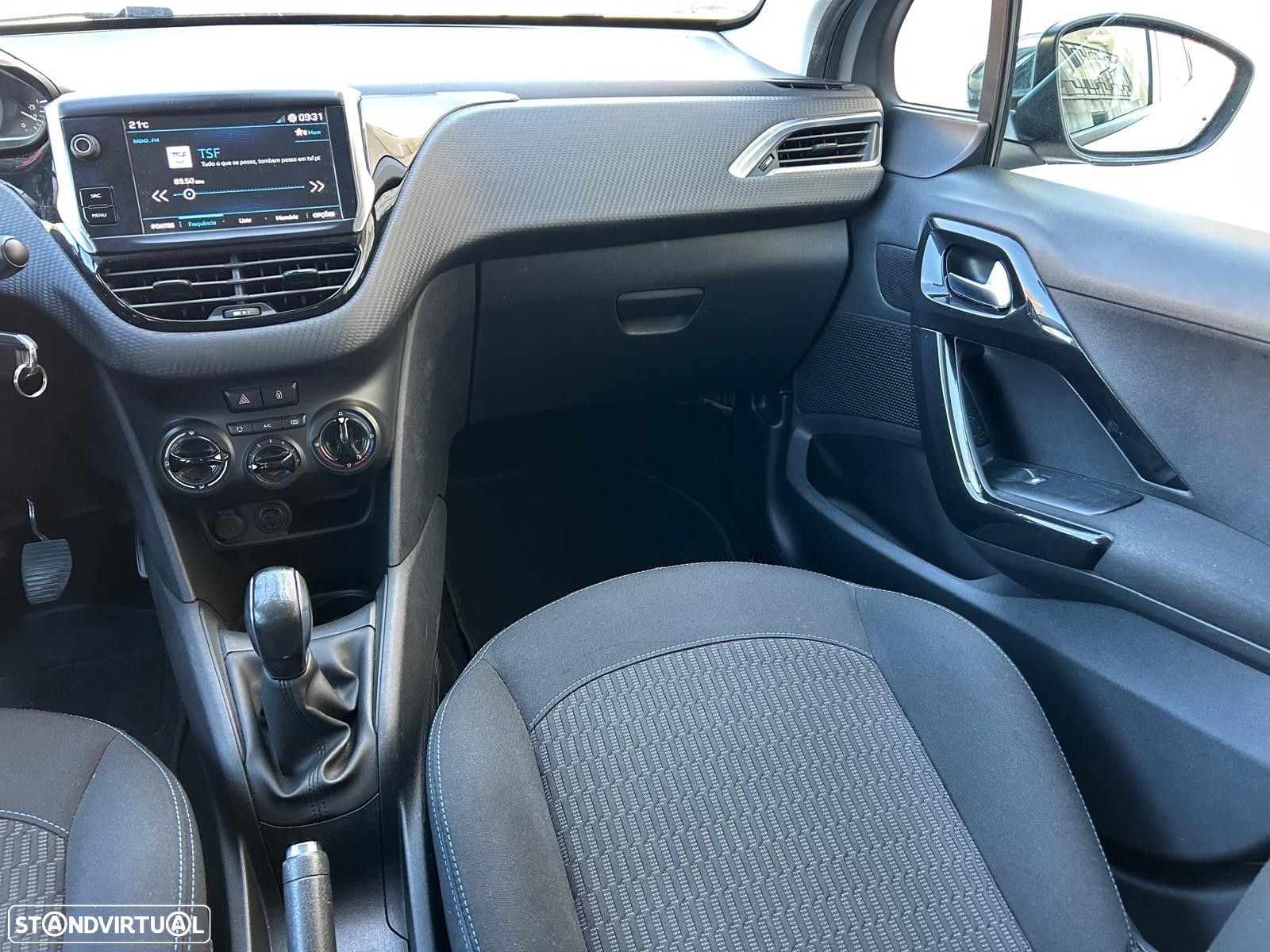 Peugeot 208 1.2 PureTech Style - 29