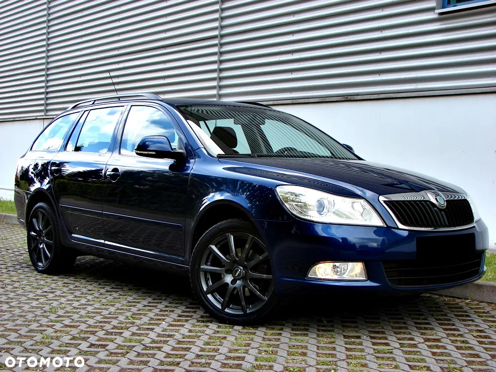 Skoda Octavia 1.6 Combi Advance - 2