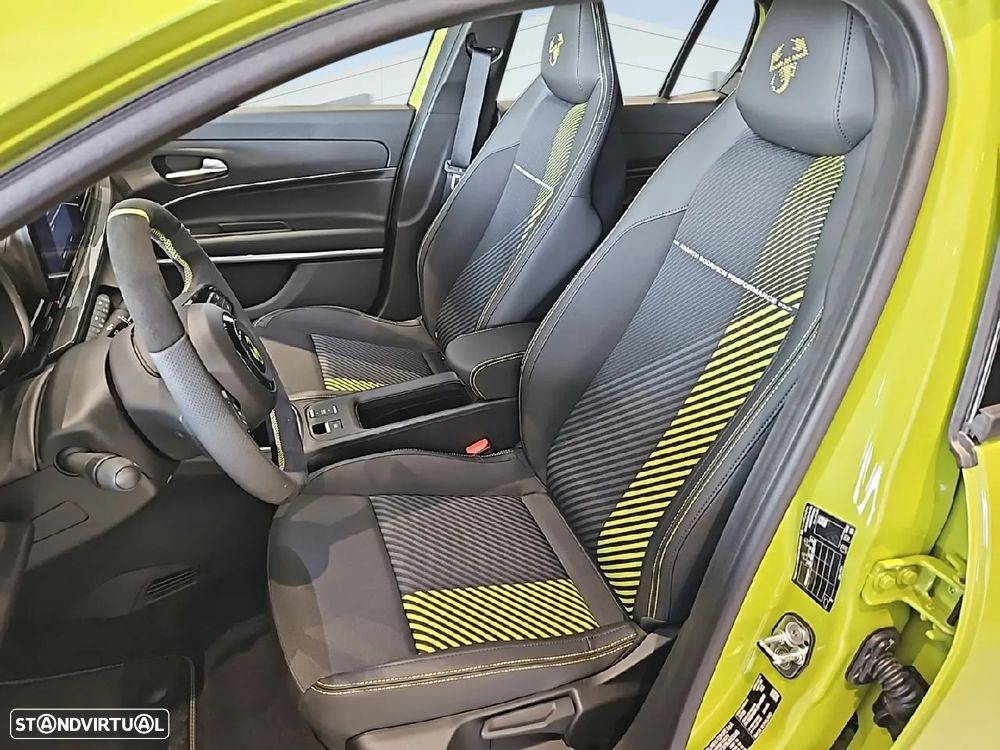 Abarth 600e 54 kWh Turismo - 9