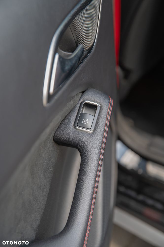 Mercedes-Benz CLA 45 AMG 4-Matic - 10