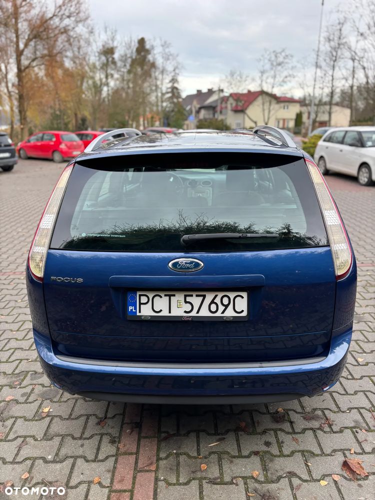Ford Focus 1.8 Sport - 8