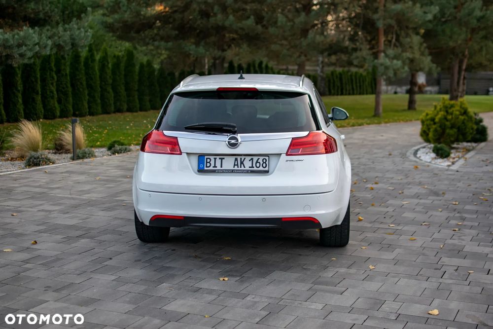 Opel Insignia - 25