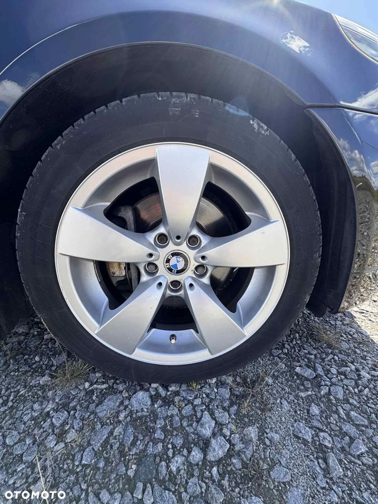 BMW Seria 5 525d - 31
