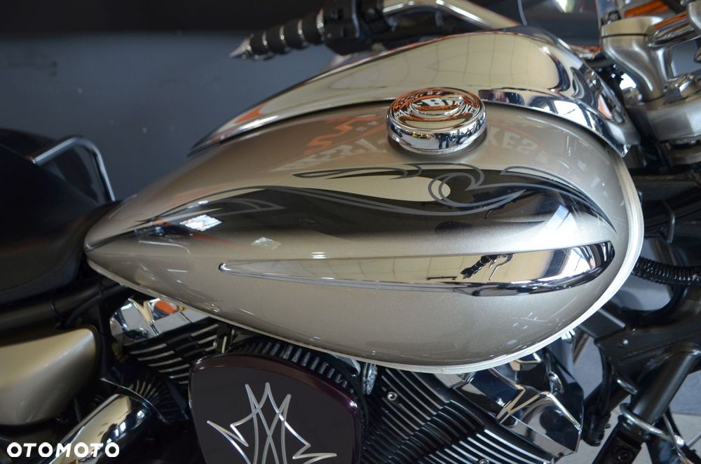 Yamaha XVS - 8