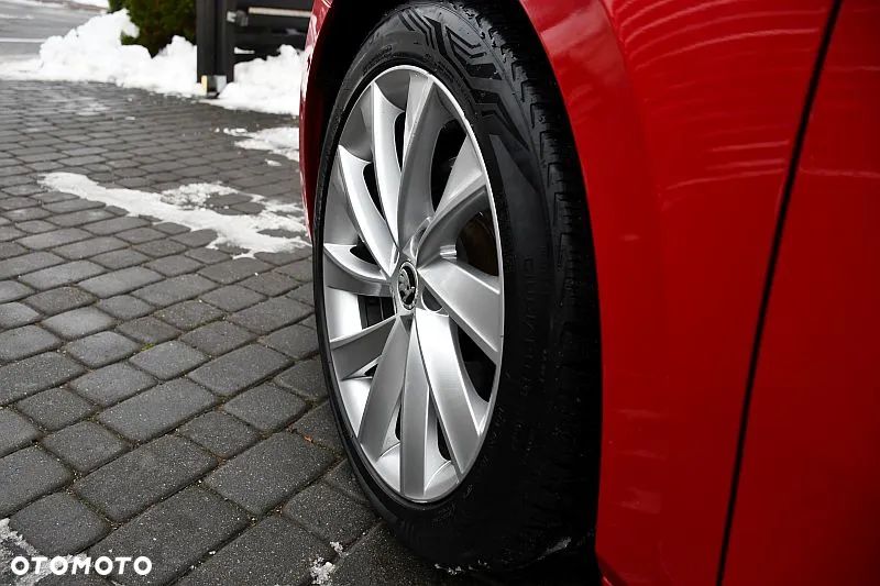 Skoda Superb 2.0 TDI SCR Sportline DSG - 37