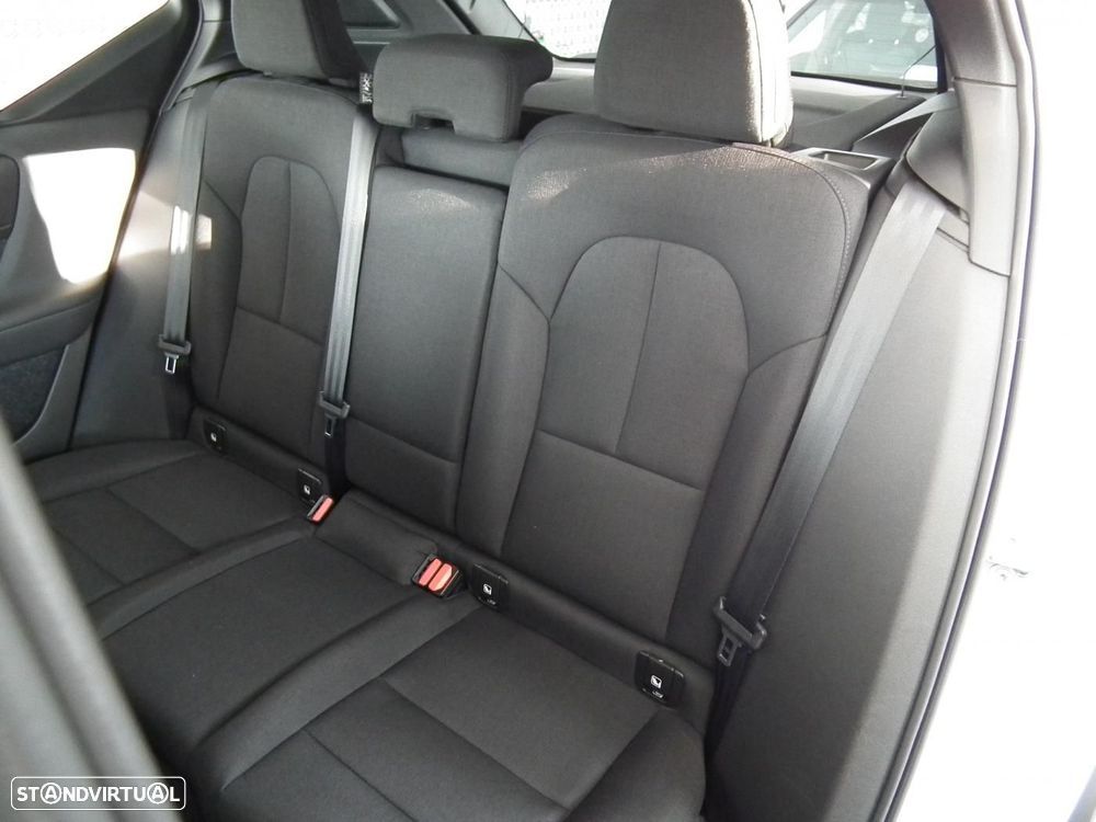 Volvo XC 40 2.0 D3 Momentum - 12