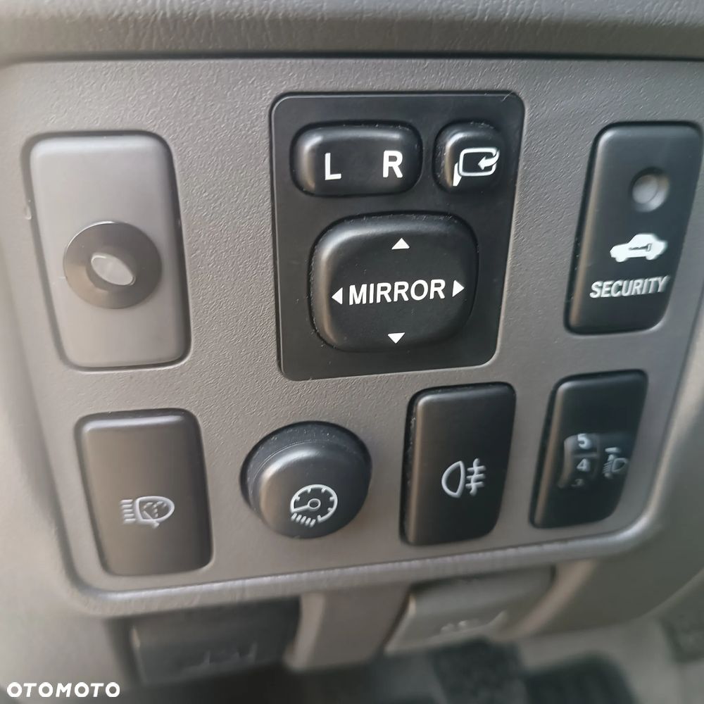 Toyota Hilux 3.0 D-4D SR5 - 15