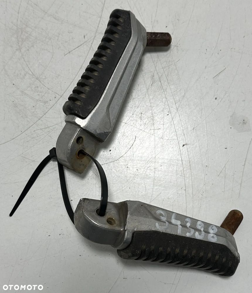Keeway RKS 125 Podnóżki Kierowcy - 1