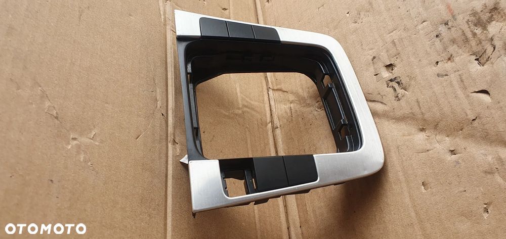 Ramka dekor tunelu wybieraka VW Passat B6 3C0864263A - 3