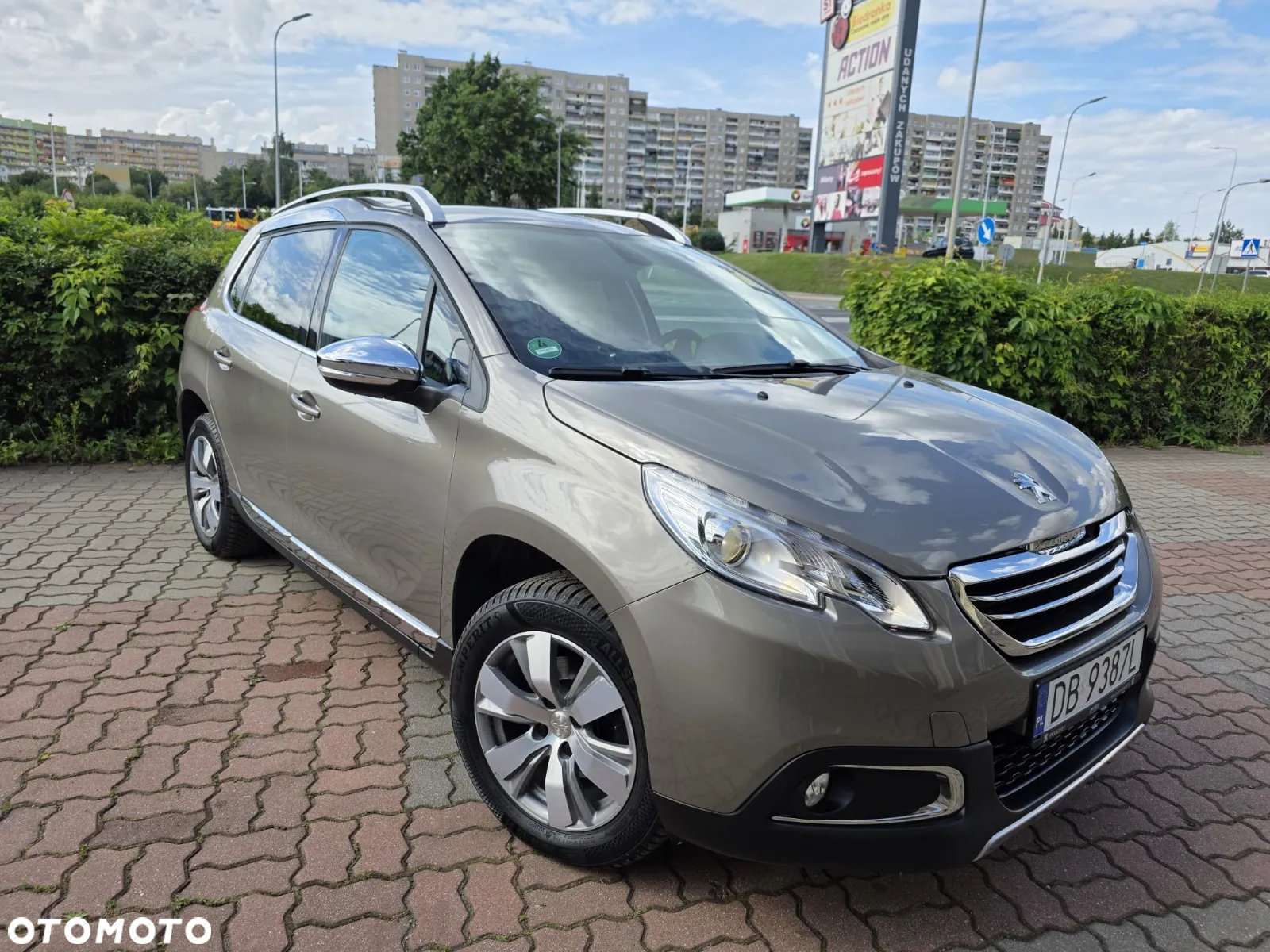 Peugeot 2008 PureTech 110 Stop&Start EAT6 Allure - 4