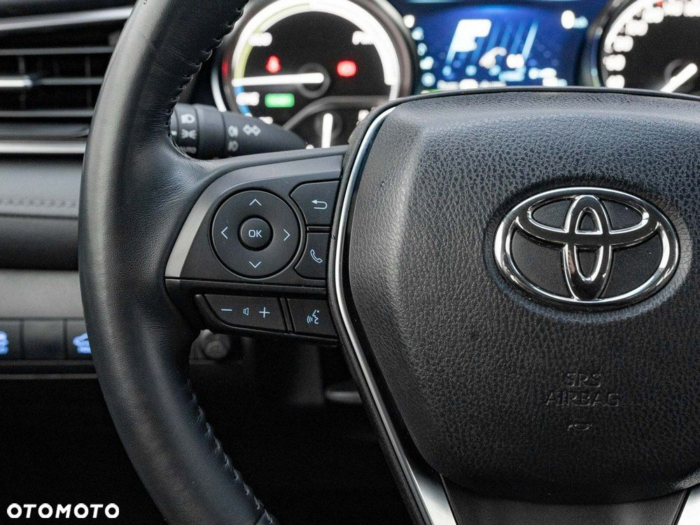 Toyota Camry - 15