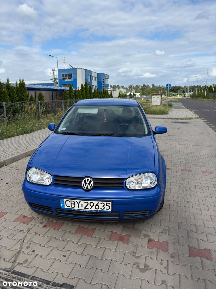 Volkswagen Golf 1.6 Highline - 1