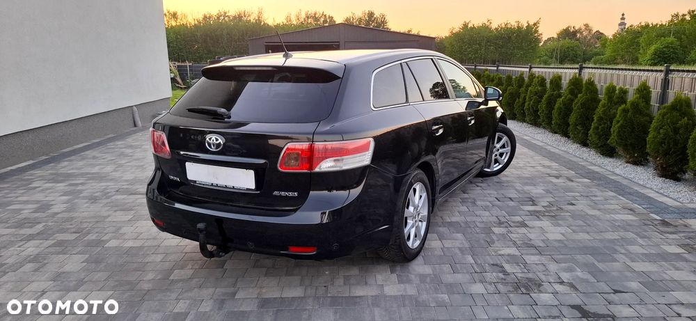 Toyota Avensis 2.0 Prestige NAVI - 2